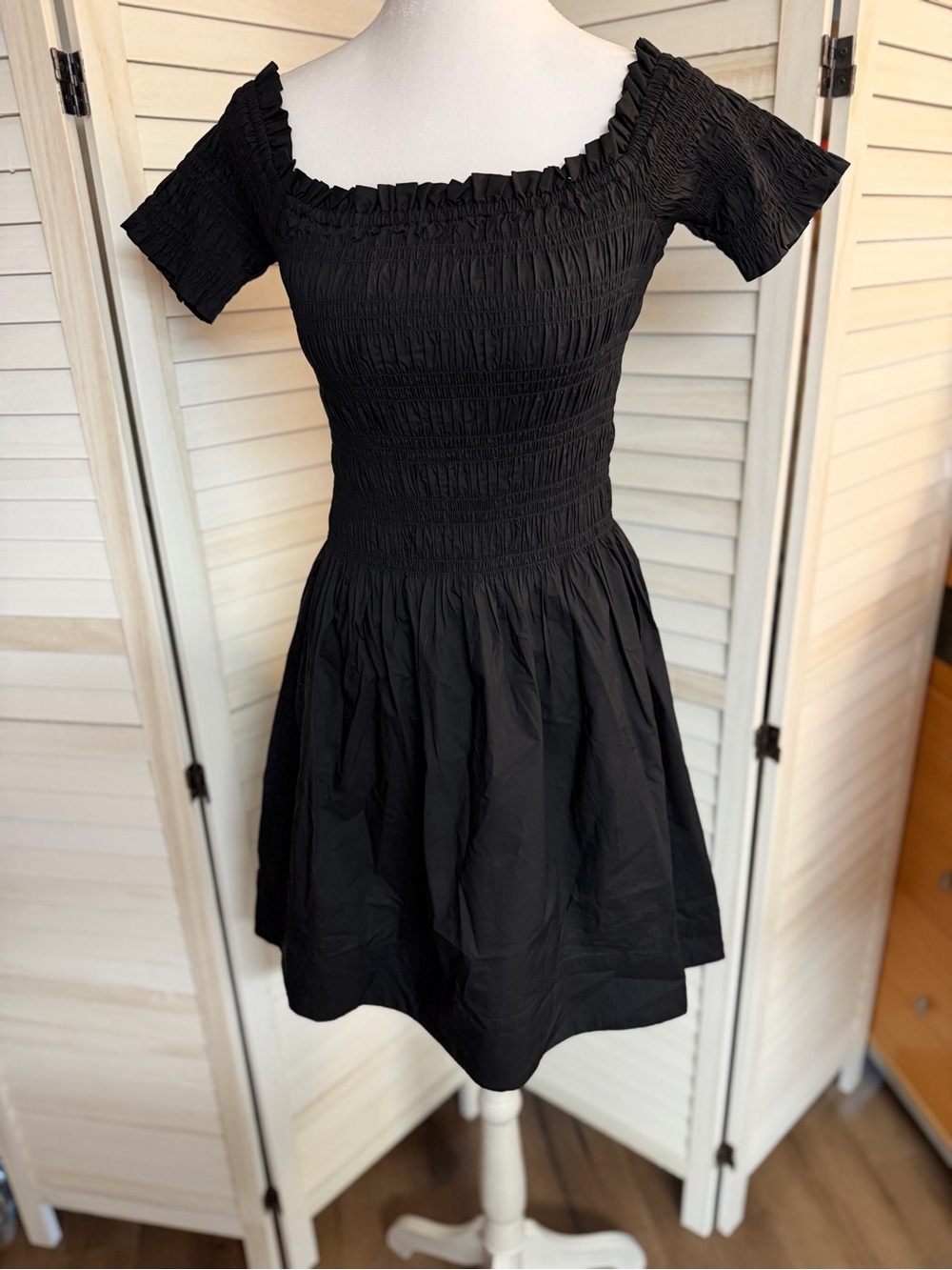 NWT H&M MINI DRESS Smocked Bodice BLACK Sz XS